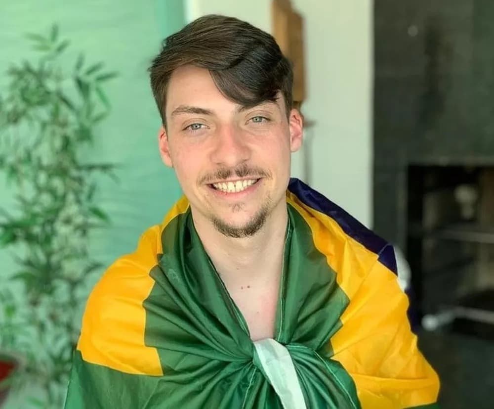 Jair Renan Bolsonaro lança pré-candidatura a deputado federal por Santa Catarina